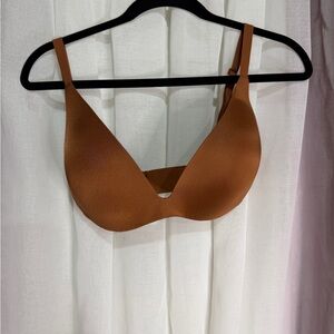Skims 34DD Seamless Tshirt Tan Bra